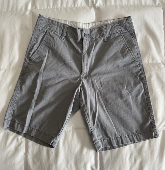 Old Navy Other - NWOT Old Navy Men’s Lived-In Straight Shorts Light Gray Inseam 10” Size 31